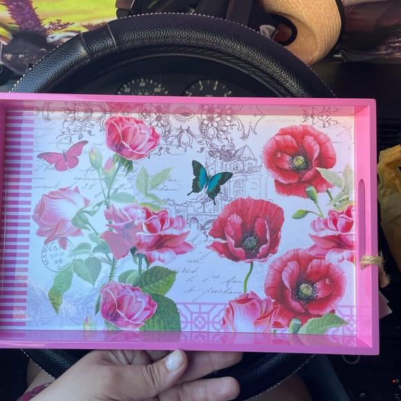 Michel Design Works - Picture 2 of 6